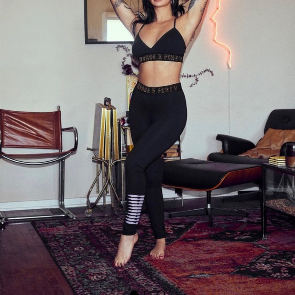 Black leggings